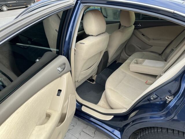 Синій Ніссан Альтіма, об'ємом двигуна 2.5 л та пробігом 258 тис. км за 5000 $, фото 7 на Automoto.ua