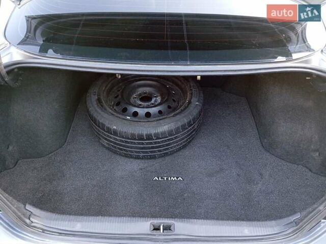 Синій Ніссан Альтіма, об'ємом двигуна 2.49 л та пробігом 156 тис. км за 6500 $, фото 9 на Automoto.ua