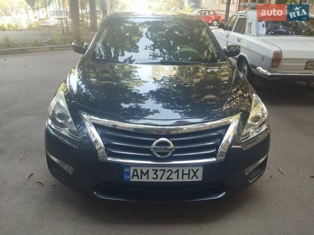 Синий Ниссан Альтима, объемом двигателя 2.49 л и пробегом 246 тыс. км за 8900 $, фото 2 на Automoto.ua