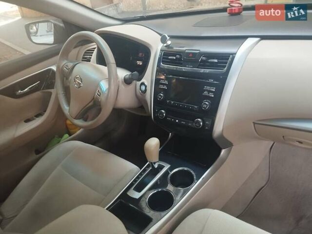 Синий Ниссан Альтима, объемом двигателя 2.49 л и пробегом 246 тыс. км за 8900 $, фото 10 на Automoto.ua