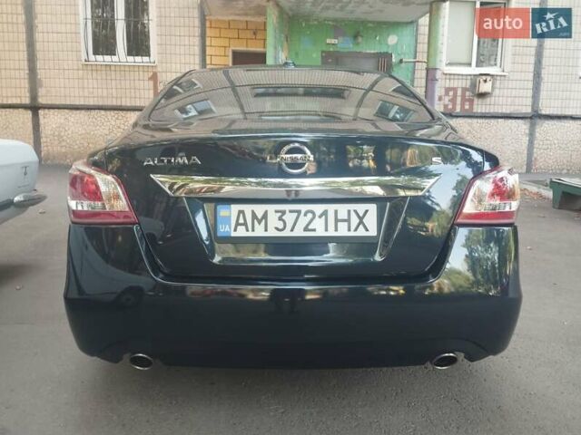 Синий Ниссан Альтима, объемом двигателя 2.49 л и пробегом 246 тыс. км за 8900 $, фото 5 на Automoto.ua
