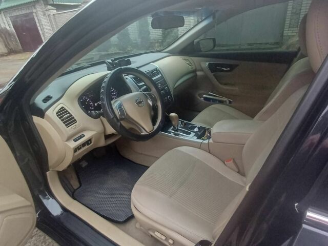 Синий Ниссан Альтима, объемом двигателя 2.5 л и пробегом 212 тыс. км за 10000 $, фото 3 на Automoto.ua