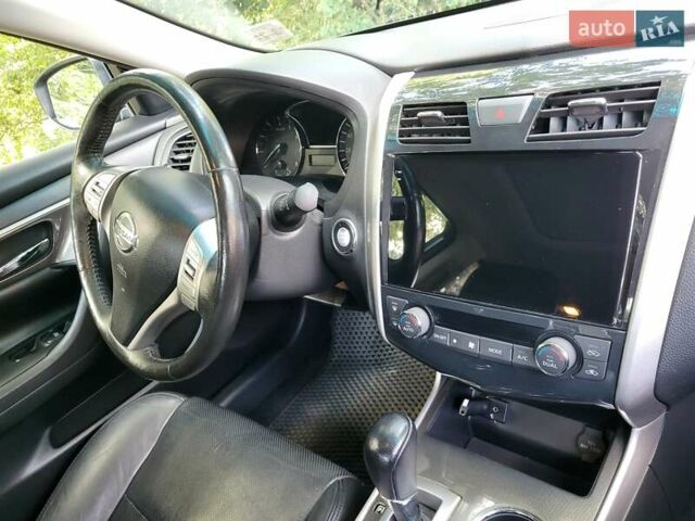 Синій Ніссан Альтіма, об'ємом двигуна 2.5 л та пробігом 153 тис. км за 8721 $, фото 18 на Automoto.ua