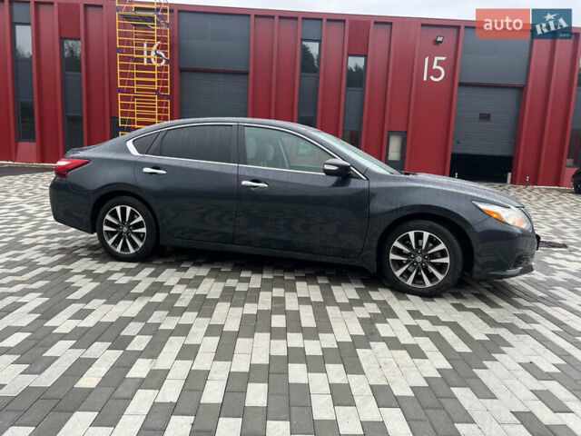 Синий Ниссан Альтима, объемом двигателя 2.49 л и пробегом 122 тыс. км за 12500 $, фото 4 на Automoto.ua