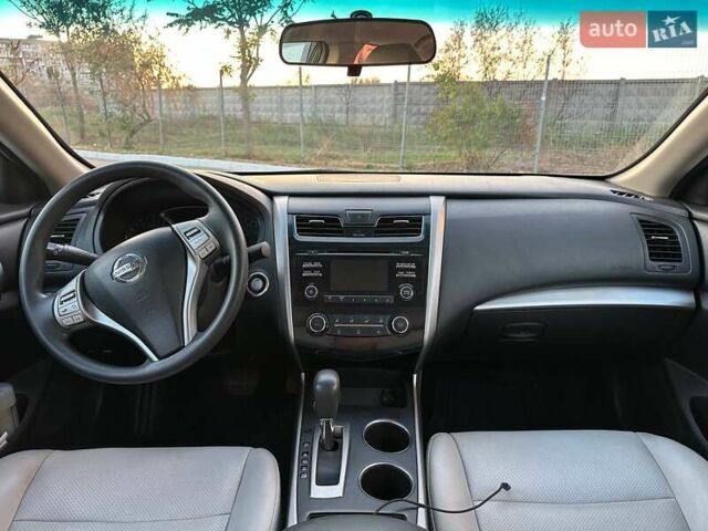 Синий Ниссан Альтима, объемом двигателя 2.5 л и пробегом 98 тыс. км за 9900 $, фото 12 на Automoto.ua