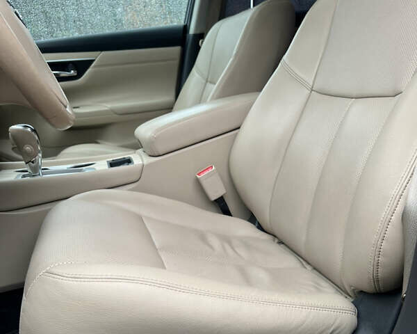 Синий Ниссан Альтима, объемом двигателя 2.49 л и пробегом 122 тыс. км за 12500 $, фото 19 на Automoto.ua