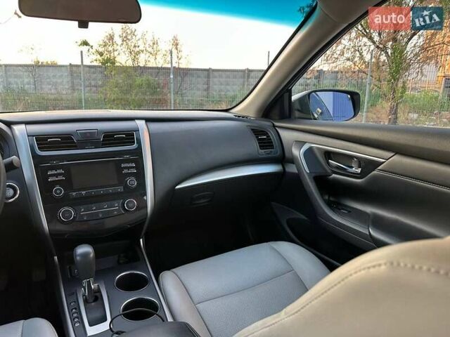 Синий Ниссан Альтима, объемом двигателя 2.5 л и пробегом 98 тыс. км за 9900 $, фото 14 на Automoto.ua