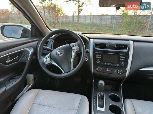 Синий Ниссан Альтима, объемом двигателя 2.5 л и пробегом 98 тыс. км за 9900 $, фото 13 на Automoto.ua