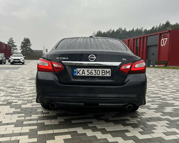 Синий Ниссан Альтима, объемом двигателя 2.49 л и пробегом 122 тыс. км за 12500 $, фото 7 на Automoto.ua