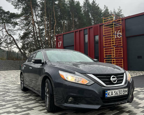 Синий Ниссан Альтима, объемом двигателя 2.49 л и пробегом 122 тыс. км за 12500 $, фото 3 на Automoto.ua