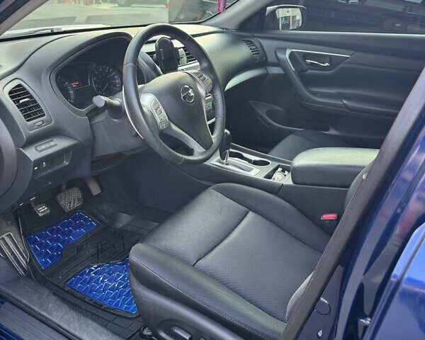 Синий Ниссан Альтима, объемом двигателя 2.49 л и пробегом 99 тыс. км за 11500 $, фото 6 на Automoto.ua