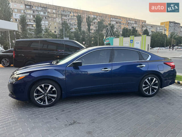 Синий Ниссан Альтима, объемом двигателя 2.49 л и пробегом 99 тыс. км за 11500 $, фото 1 на Automoto.ua