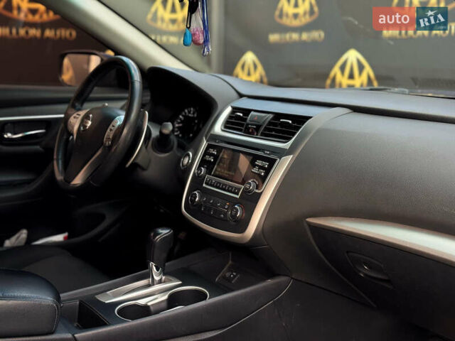 Синий Ниссан Альтима, объемом двигателя 2.49 л и пробегом 211 тыс. км за 10900 $, фото 14 на Automoto.ua