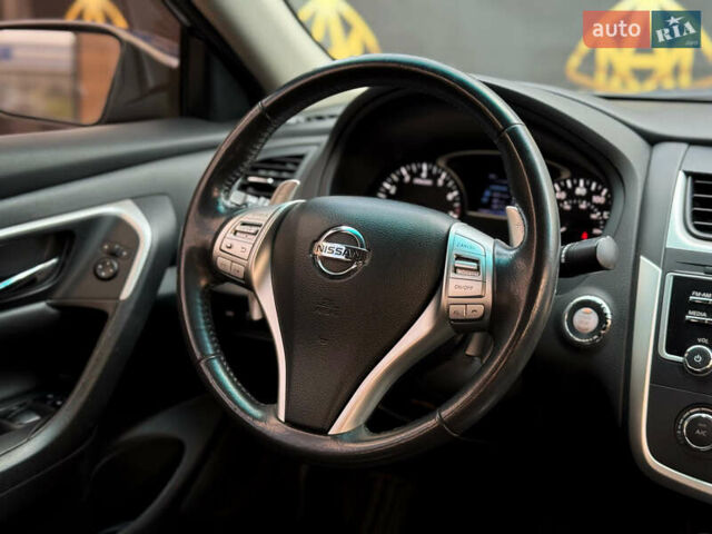 Синий Ниссан Альтима, объемом двигателя 2.49 л и пробегом 211 тыс. км за 10900 $, фото 18 на Automoto.ua