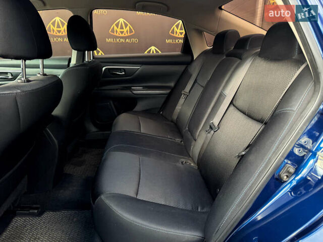 Синий Ниссан Альтима, объемом двигателя 2.49 л и пробегом 211 тыс. км за 10900 $, фото 11 на Automoto.ua