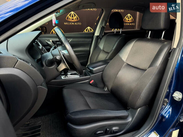 Синий Ниссан Альтима, объемом двигателя 2.49 л и пробегом 211 тыс. км за 10900 $, фото 10 на Automoto.ua