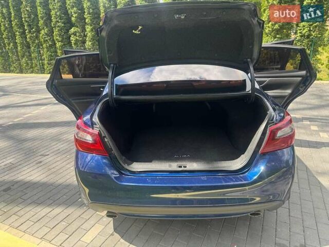 Синий Ниссан Альтима, объемом двигателя 2.49 л и пробегом 210 тыс. км за 10700 $, фото 9 на Automoto.ua