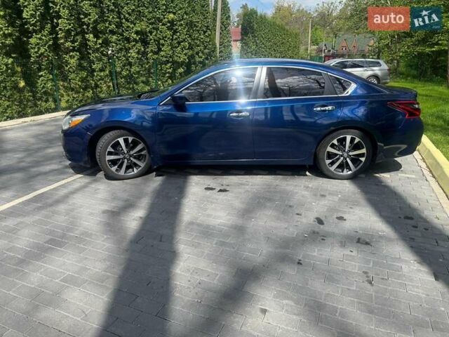 Синий Ниссан Альтима, объемом двигателя 2.49 л и пробегом 210 тыс. км за 10700 $, фото 3 на Automoto.ua