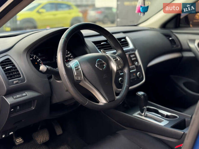 Синий Ниссан Альтима, объемом двигателя 2.49 л и пробегом 211 тыс. км за 10900 $, фото 9 на Automoto.ua