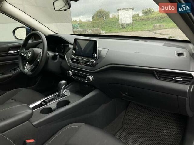 Синий Ниссан Альтима, объемом двигателя 2.49 л и пробегом 112 тыс. км за 15500 $, фото 13 на Automoto.ua