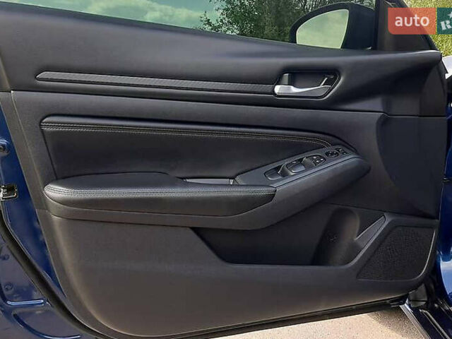 Синий Ниссан Альтима, объемом двигателя 2.49 л и пробегом 62 тыс. км за 15300 $, фото 4 на Automoto.ua