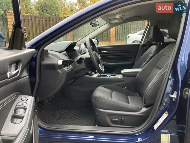 Синий Ниссан Альтима, объемом двигателя 2.49 л и пробегом 112 тыс. км за 15500 $, фото 7 на Automoto.ua