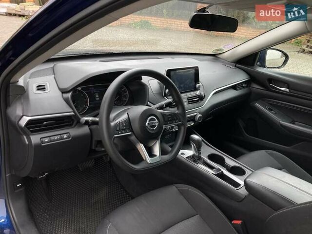 Синий Ниссан Альтима, объемом двигателя 2.49 л и пробегом 112 тыс. км за 15500 $, фото 8 на Automoto.ua