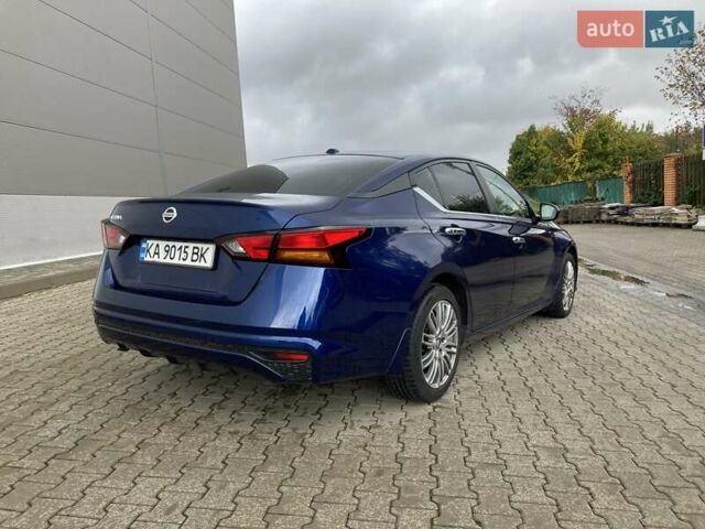 Синий Ниссан Альтима, объемом двигателя 2.49 л и пробегом 112 тыс. км за 15500 $, фото 5 на Automoto.ua