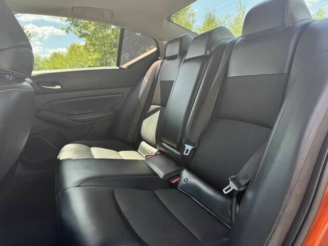 Помаранчевий Ніссан Альтіма, об'ємом двигуна 2.5 л та пробігом 40 тис. км за 8000 $, фото 16 на Automoto.ua