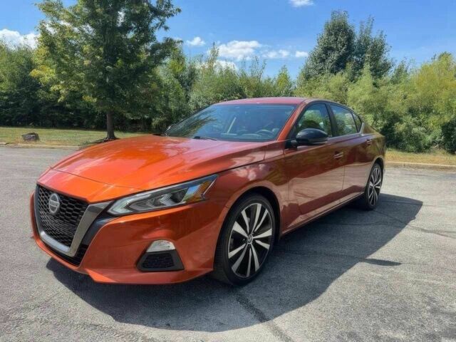 Помаранчевий Ніссан Альтіма, об'ємом двигуна 2.5 л та пробігом 40 тис. км за 8000 $, фото 2 на Automoto.ua