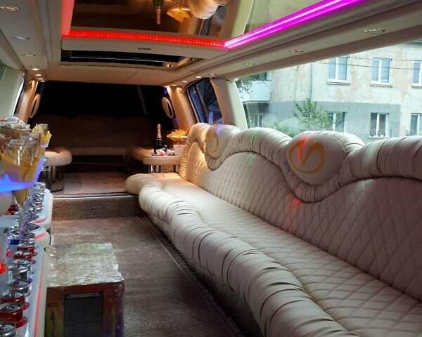 Белый Ниссан Армада, объемом двигателя 5.6 л и пробегом 190 тыс. км за 31000 $, фото 4 на Automoto.ua