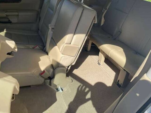 Белый Ниссан Армада, объемом двигателя 5.55 л и пробегом 245 тыс. км за 14500 $, фото 5 на Automoto.ua