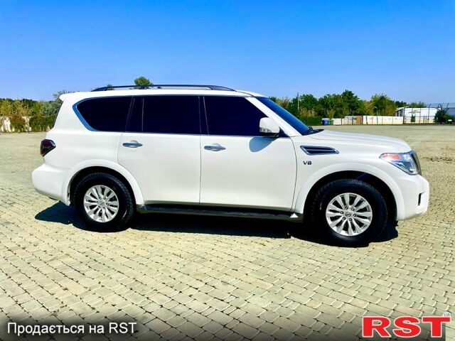 Белый Ниссан Армада, объемом двигателя 5.6 л и пробегом 0 тыс. км за 27500 $, фото 5 на Automoto.ua