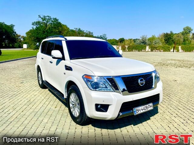 Белый Ниссан Армада, объемом двигателя 5.6 л и пробегом 0 тыс. км за 27500 $, фото 4 на Automoto.ua