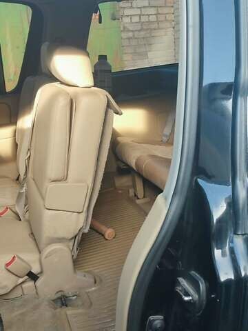 Черный Ниссан Армада, объемом двигателя 5.6 л и пробегом 300 тыс. км за 8500 $, фото 13 на Automoto.ua