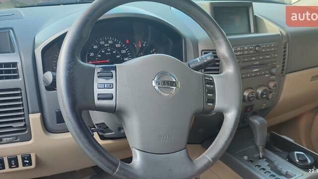 Черный Ниссан Армада, объемом двигателя 5.6 л и пробегом 300 тыс. км за 8500 $, фото 21 на Automoto.ua