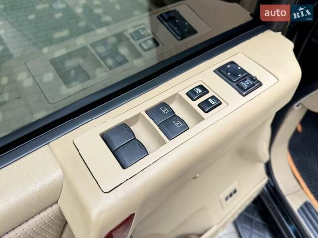 Черный Ниссан Армада, объемом двигателя 5.6 л и пробегом 267 тыс. км за 10999 $, фото 36 на Automoto.ua