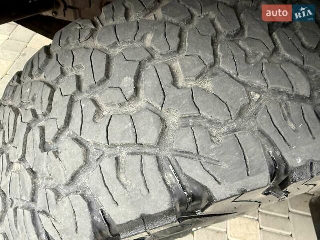 Черный Ниссан Армада, объемом двигателя 5.6 л и пробегом 267 тыс. км за 10999 $, фото 29 на Automoto.ua