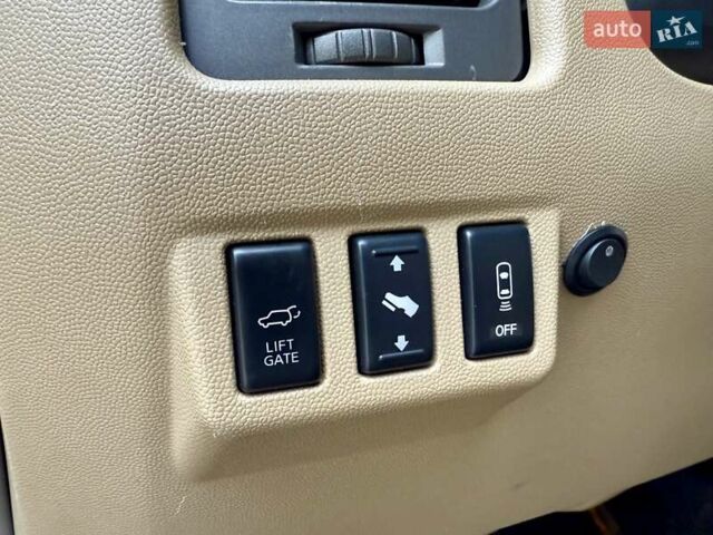 Черный Ниссан Армада, объемом двигателя 5.6 л и пробегом 267 тыс. км за 10999 $, фото 42 на Automoto.ua