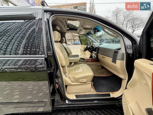 Черный Ниссан Армада, объемом двигателя 5.6 л и пробегом 267 тыс. км за 10999 $, фото 51 на Automoto.ua