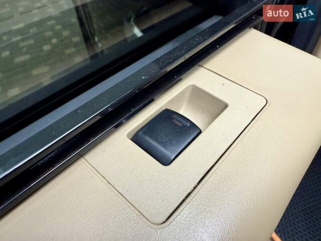 Черный Ниссан Армада, объемом двигателя 5.6 л и пробегом 267 тыс. км за 10999 $, фото 63 на Automoto.ua