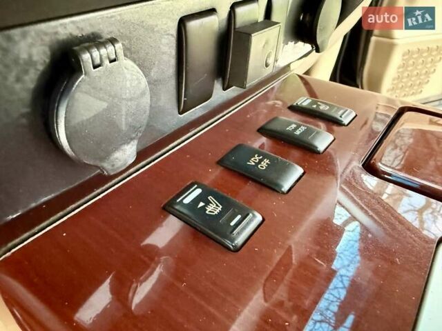 Черный Ниссан Армада, объемом двигателя 5.6 л и пробегом 267 тыс. км за 10999 $, фото 45 на Automoto.ua