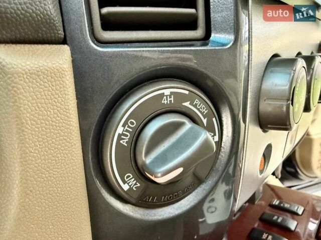 Черный Ниссан Армада, объемом двигателя 5.6 л и пробегом 267 тыс. км за 10999 $, фото 44 на Automoto.ua