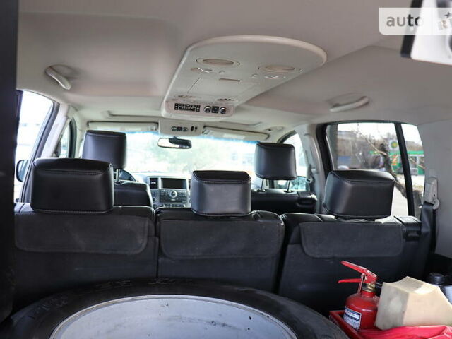 Черный Ниссан Армада, объемом двигателя 5.56 л и пробегом 191 тыс. км за 14999 $, фото 12 на Automoto.ua