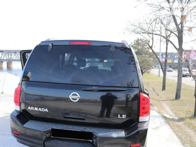 Черный Ниссан Армада, объемом двигателя 5.56 л и пробегом 191 тыс. км за 14999 $, фото 7 на Automoto.ua