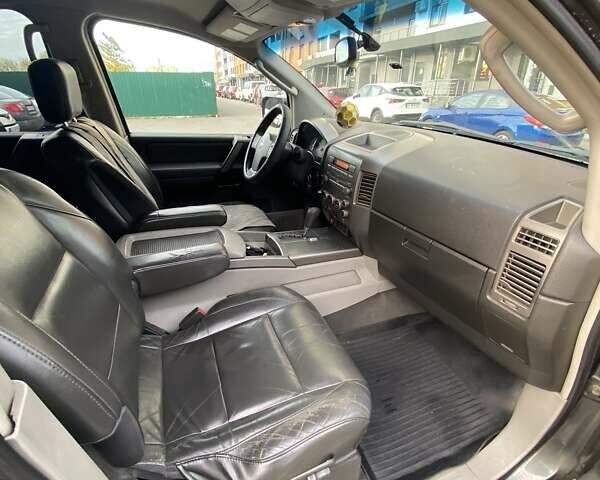 Ниссан Армада, объемом двигателя 5.6 л и пробегом 280 тыс. км за 11200 $, фото 18 на Automoto.ua
