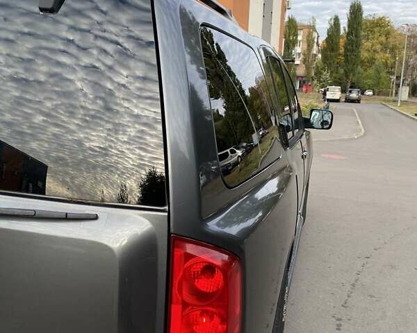 Ниссан Армада, объемом двигателя 5.6 л и пробегом 280 тыс. км за 11200 $, фото 6 на Automoto.ua