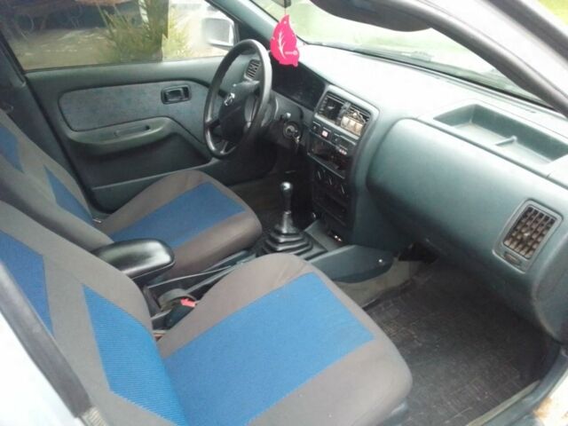 Сірий Ніссан Armada, об'ємом двигуна 1.4 л та пробігом 250 тис. км за 1850 $, фото 7 на Automoto.ua