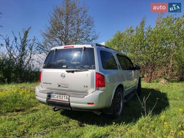 Серый Ниссан Армада, объемом двигателя 5.6 л и пробегом 179 тыс. км за 13900 $, фото 2 на Automoto.ua