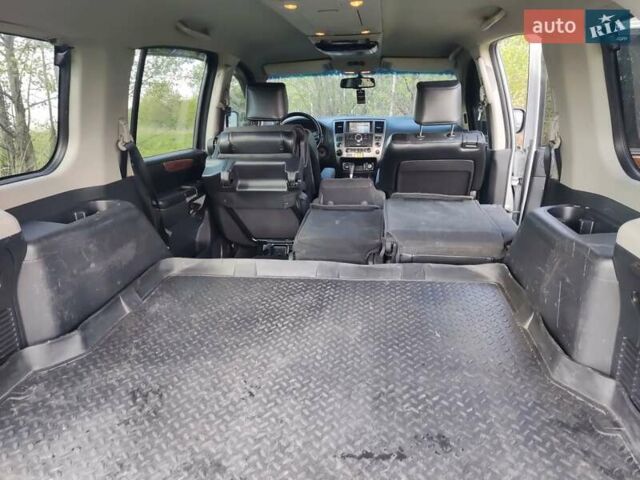 Серый Ниссан Армада, объемом двигателя 5.6 л и пробегом 179 тыс. км за 13900 $, фото 7 на Automoto.ua